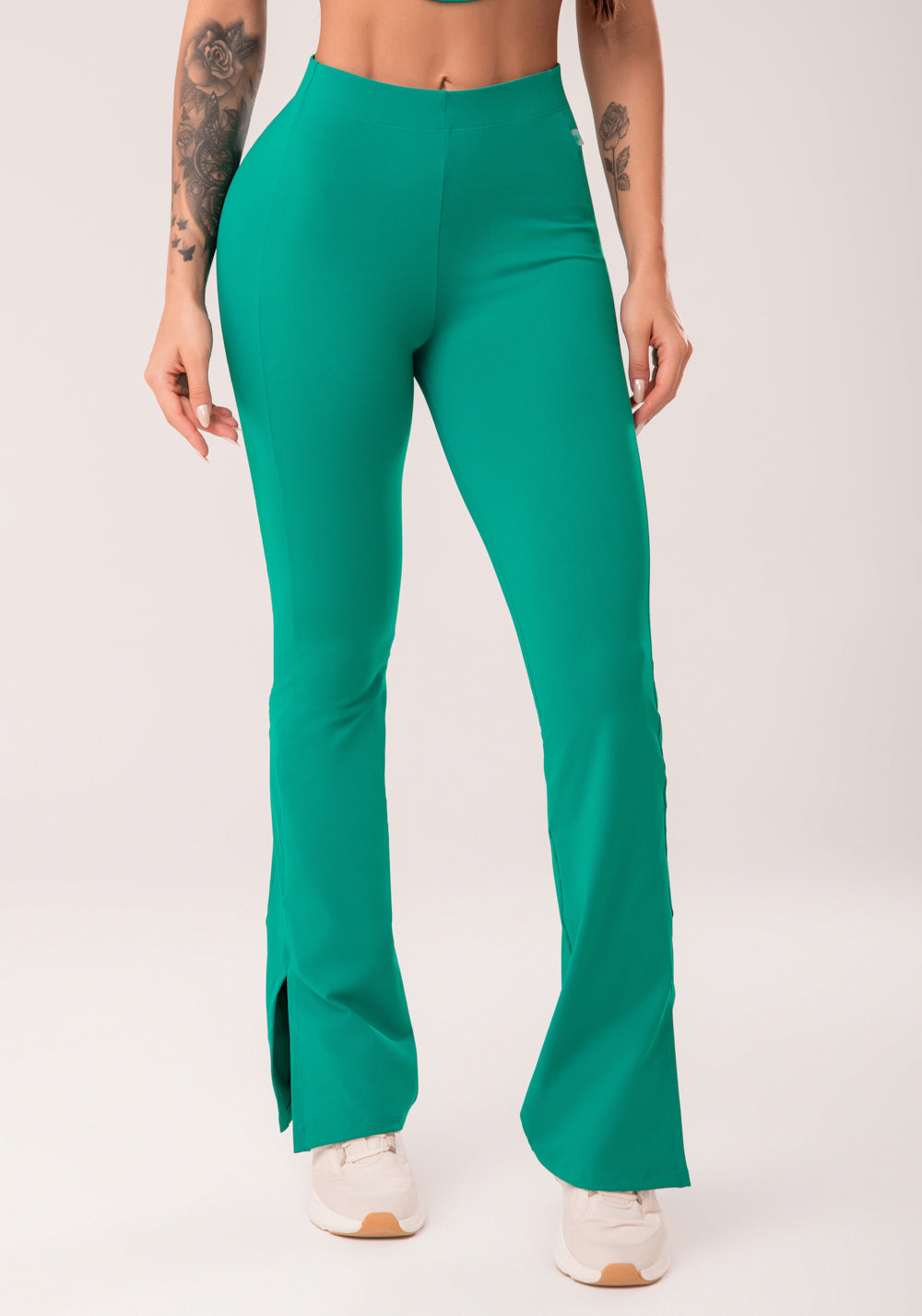 Calça Flare Feminina Verde Com Fenda Harmony Dlk