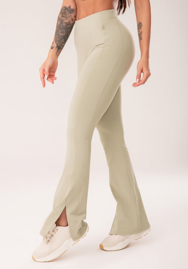 Calça Flare Feminina Oliva Com Fenda Harmony Dlk
