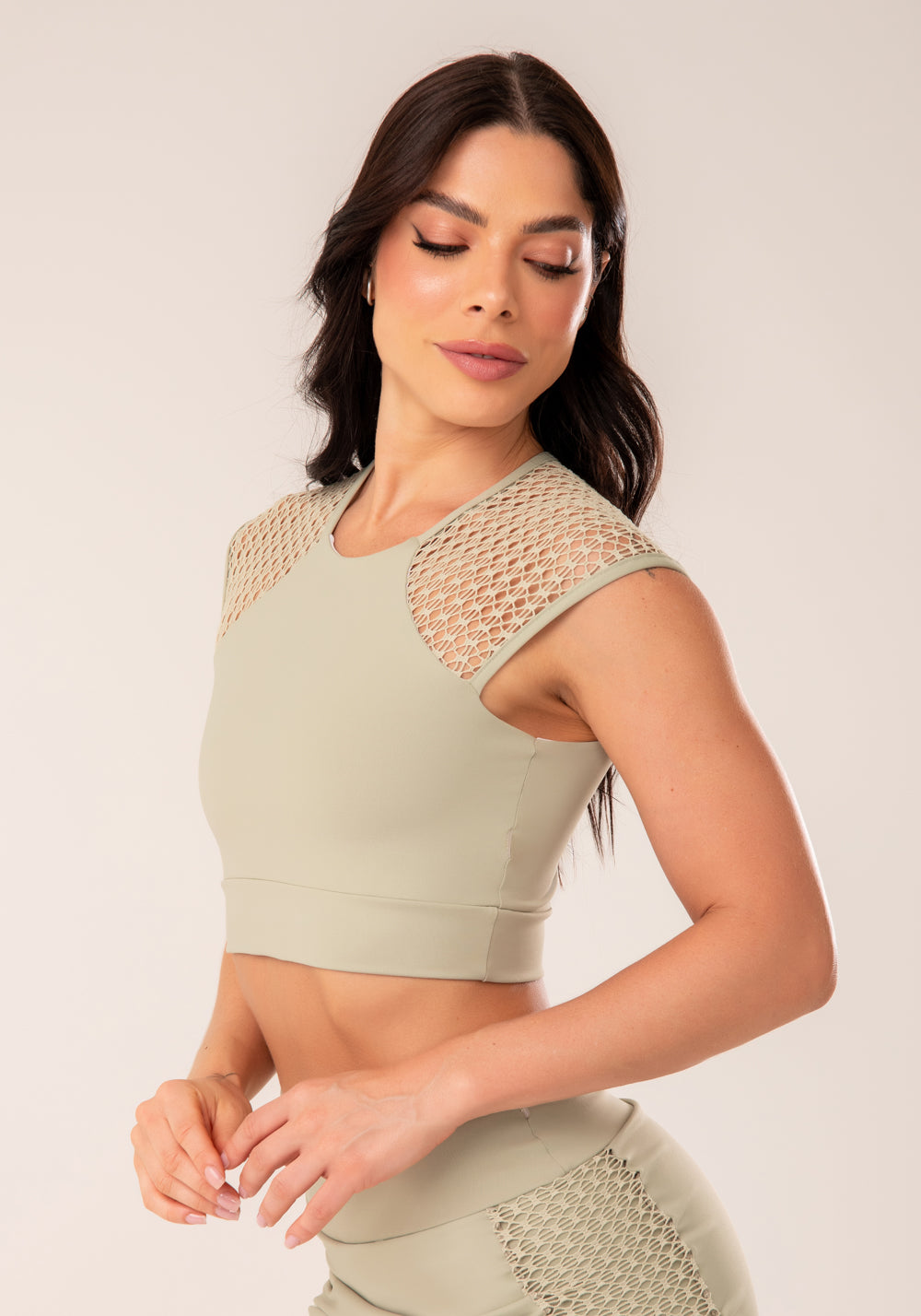 Cropped Feminino Oliva Manga Curta De Tela Harmony Dlk