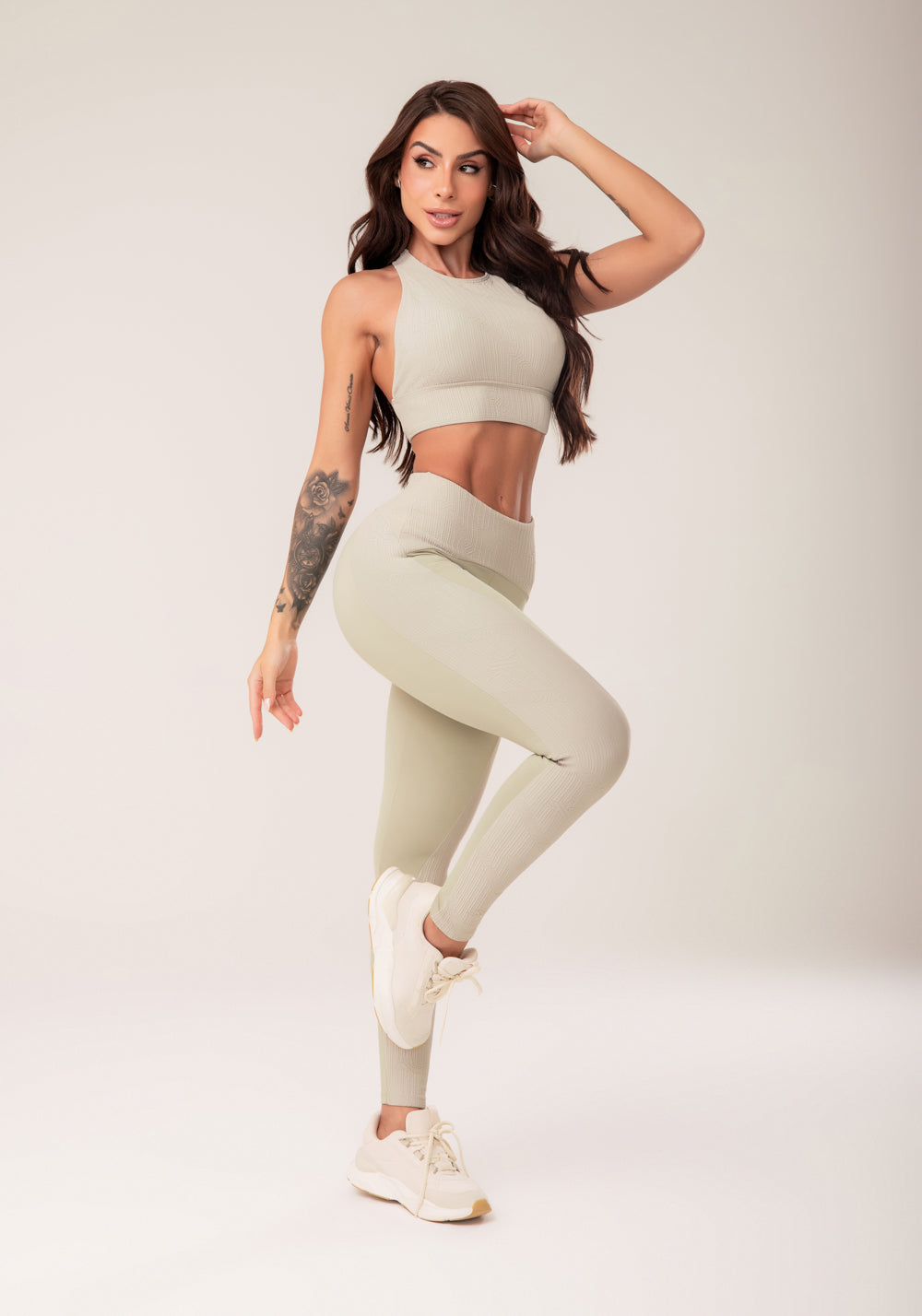 Legging Fitness Feminina Oliva Com Recortes Harmony Dlk