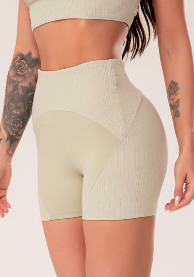 Short Fitness Feminino Oliva Com Recortes Texturizados Harmony Dlk