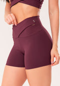 Short Fitness Feminino Vinho Com Cós Transpassado Harmony Dlk