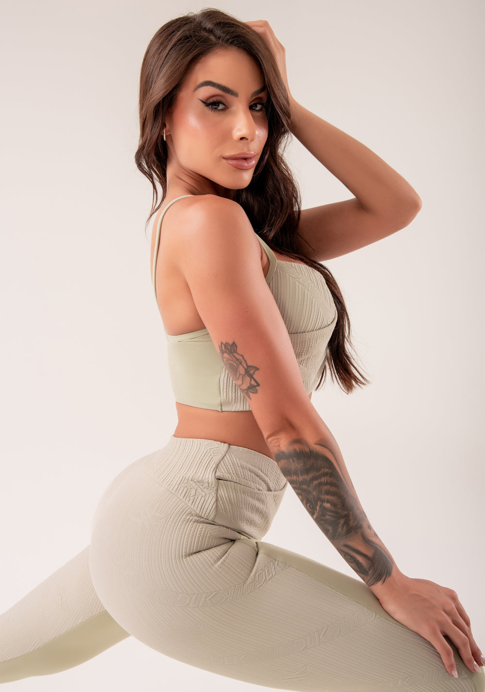 Top Fitness Feminino Oliva Texturizado Transpassado Harmony Dlk