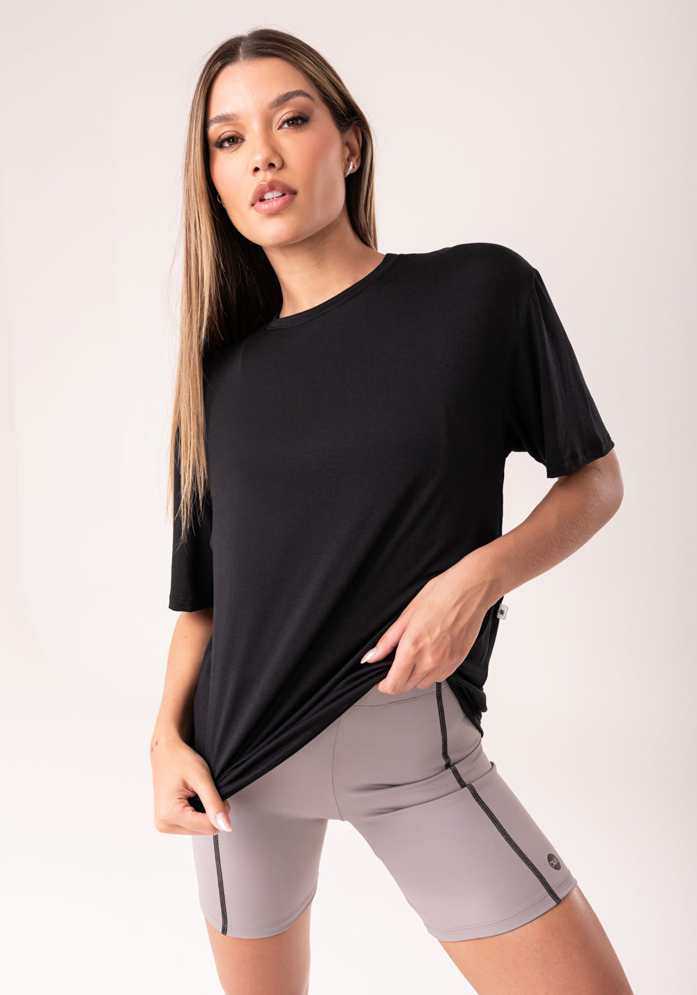 Blusa T-shirt Oversized Feminina Preto Oasis Dlk