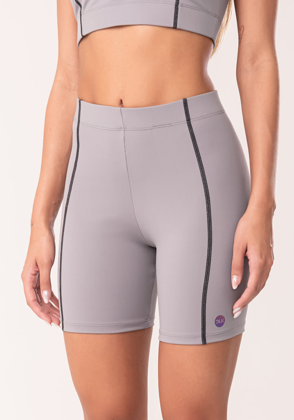 Bermuda Fitness Feminina Cinza Com Pesponto Oasis Dlk