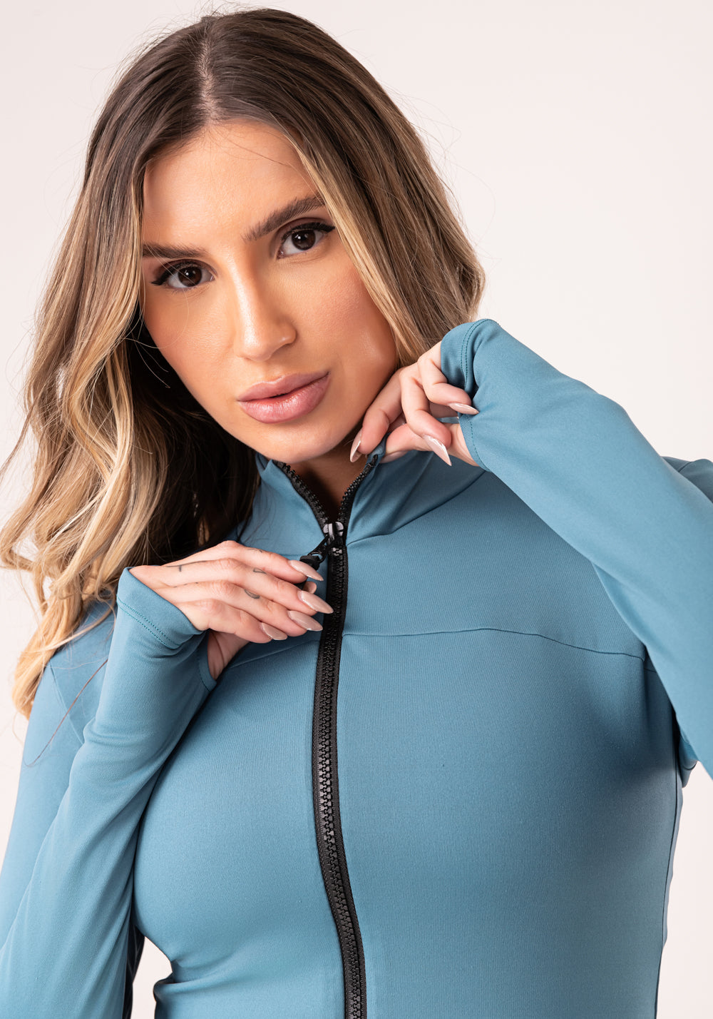 Casaco Feminino Azul Gola Alta E Zíper Oasis Dlk