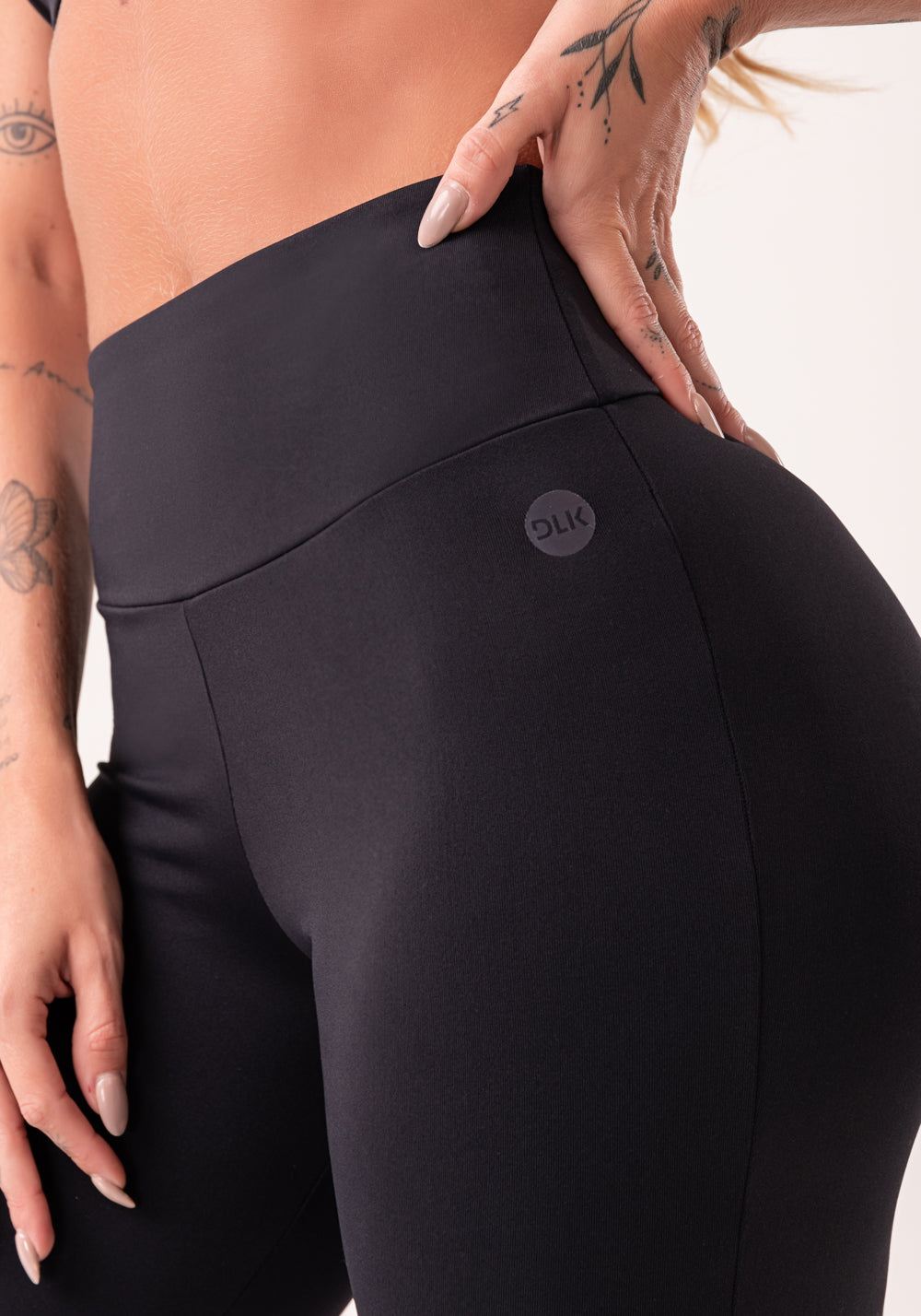 Calça Flare Feminina Preto Com Fenda Oasis Dlk