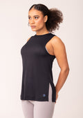 Camiseta Fitness Feminina Preto Com Fenda Lateral Oasis Dlk
