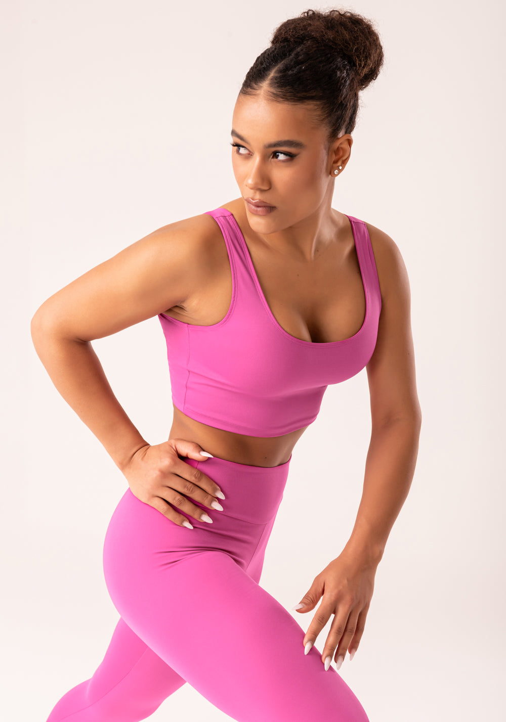 Top Cropped Fitness Feminino Rosa Fúcsia Com Recortes Oasis Dlk