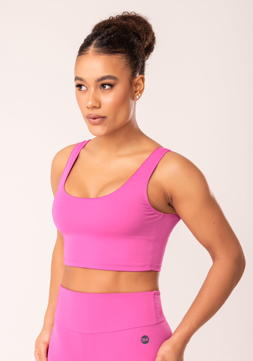 Top Cropped Fitness Feminino Rosa Fúcsia Com Recortes Oasis Dlk