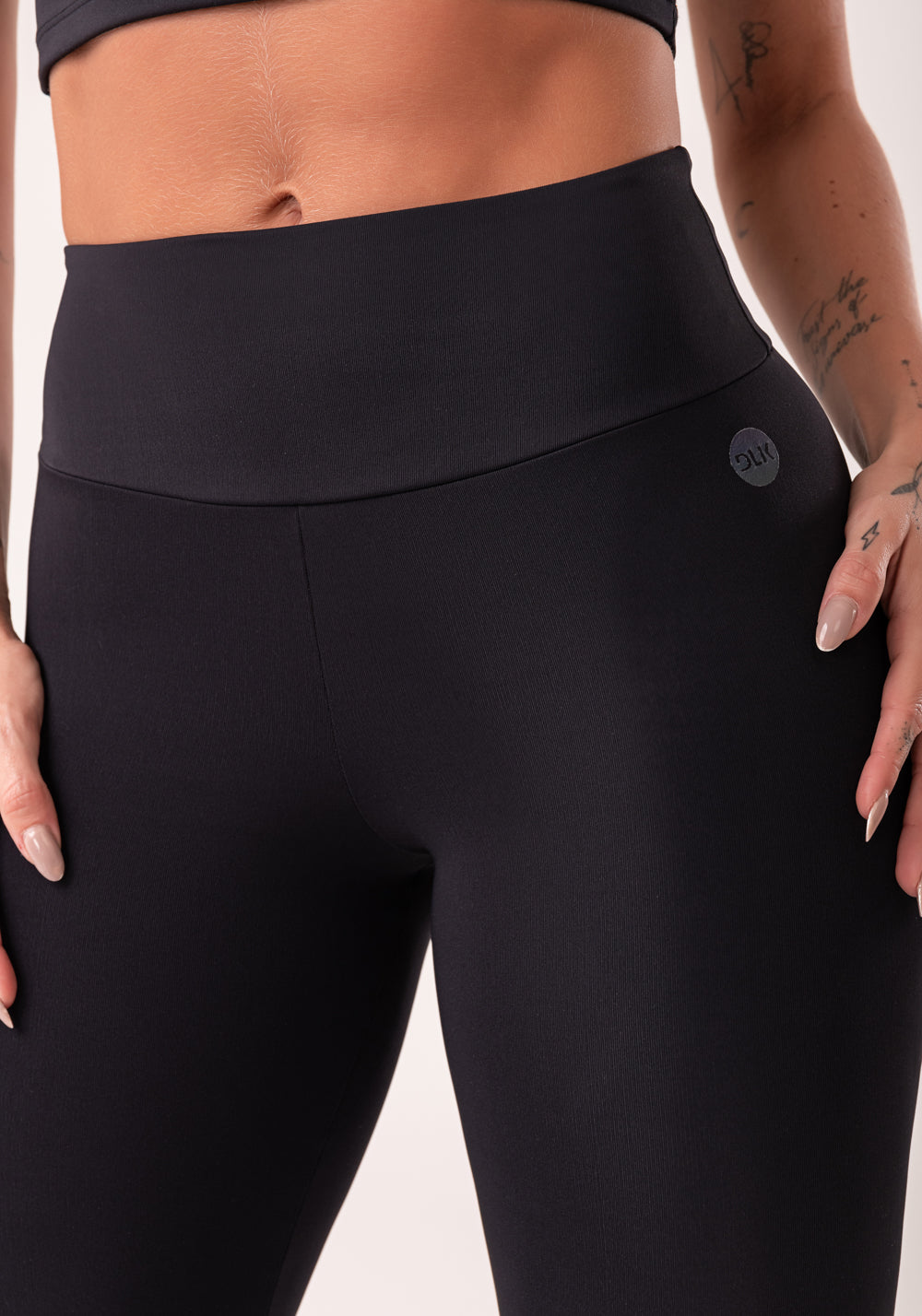 Legging Fitness Feminina Preto Com Cós Largo Oasis Dlk
