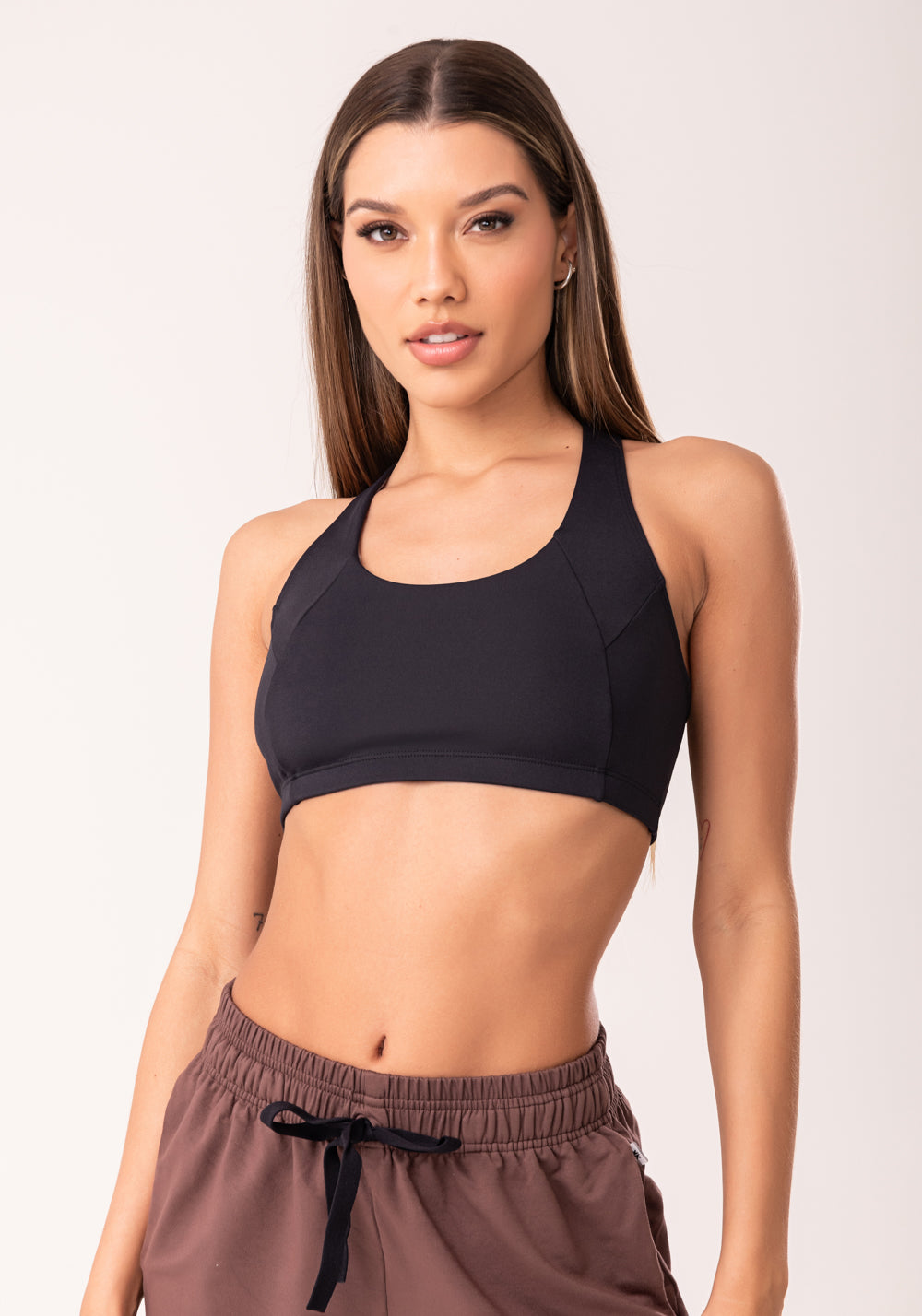 Top Fitness Feminino Nadador Preto Com Recortes Oasis Dlk