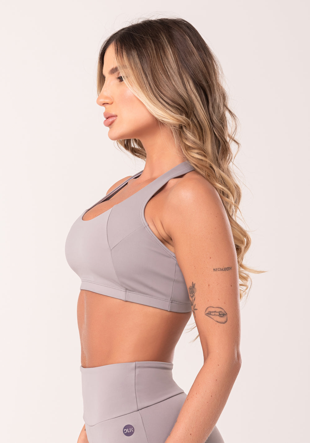 Top Fitness Feminino Nadador Cinza Com Recortes Oasis Dlk