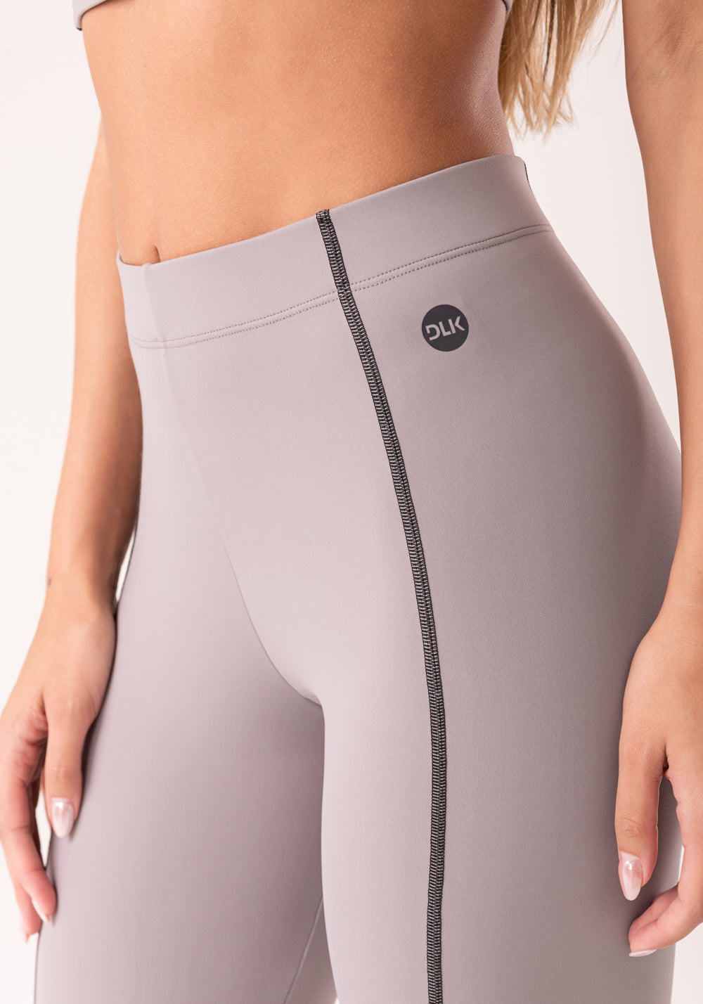 Legging Fitness Feminina Cinza Com Pesponto Oasis Dlk