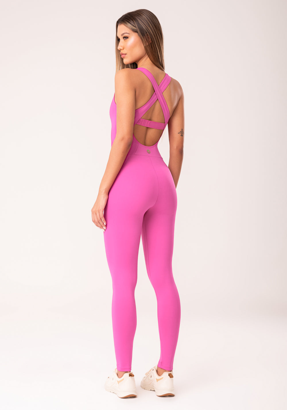 Macacão Fitness Feminino Rosa Fúcsia com Elástico Cruzado Oasis Dlk
