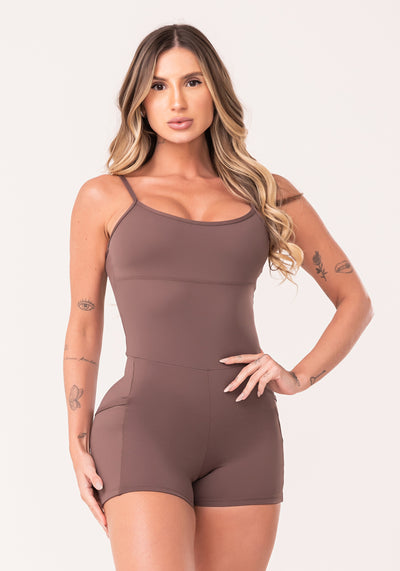 Macaquinho Fitness Feminino Marrom Com Bolsos Oasis Dlk