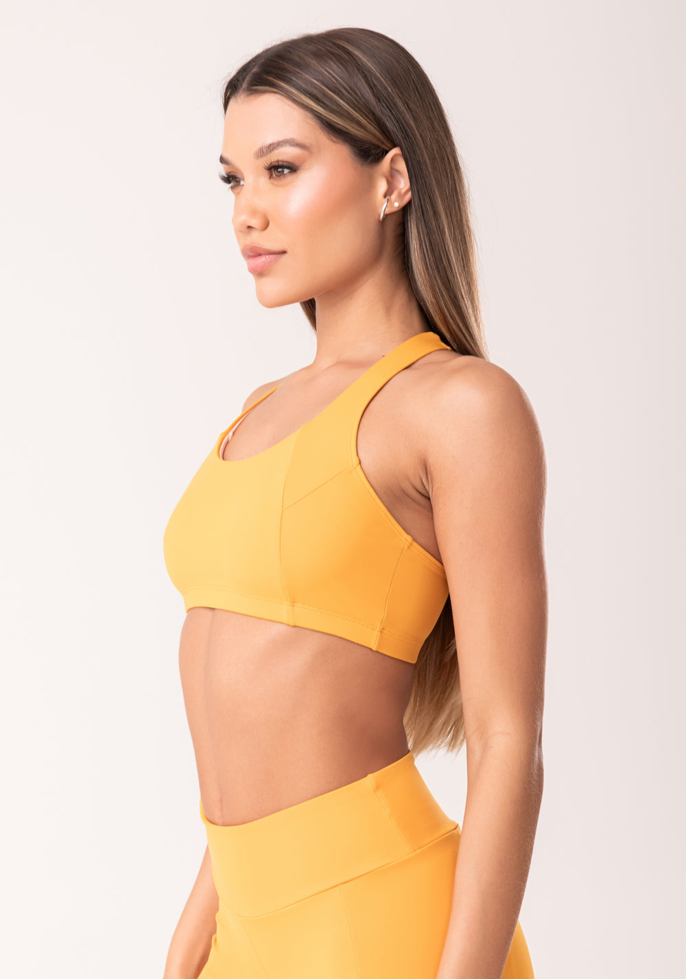 Top Fitness Feminino Nadador Amarelo Com Recortes Oasis Dlk