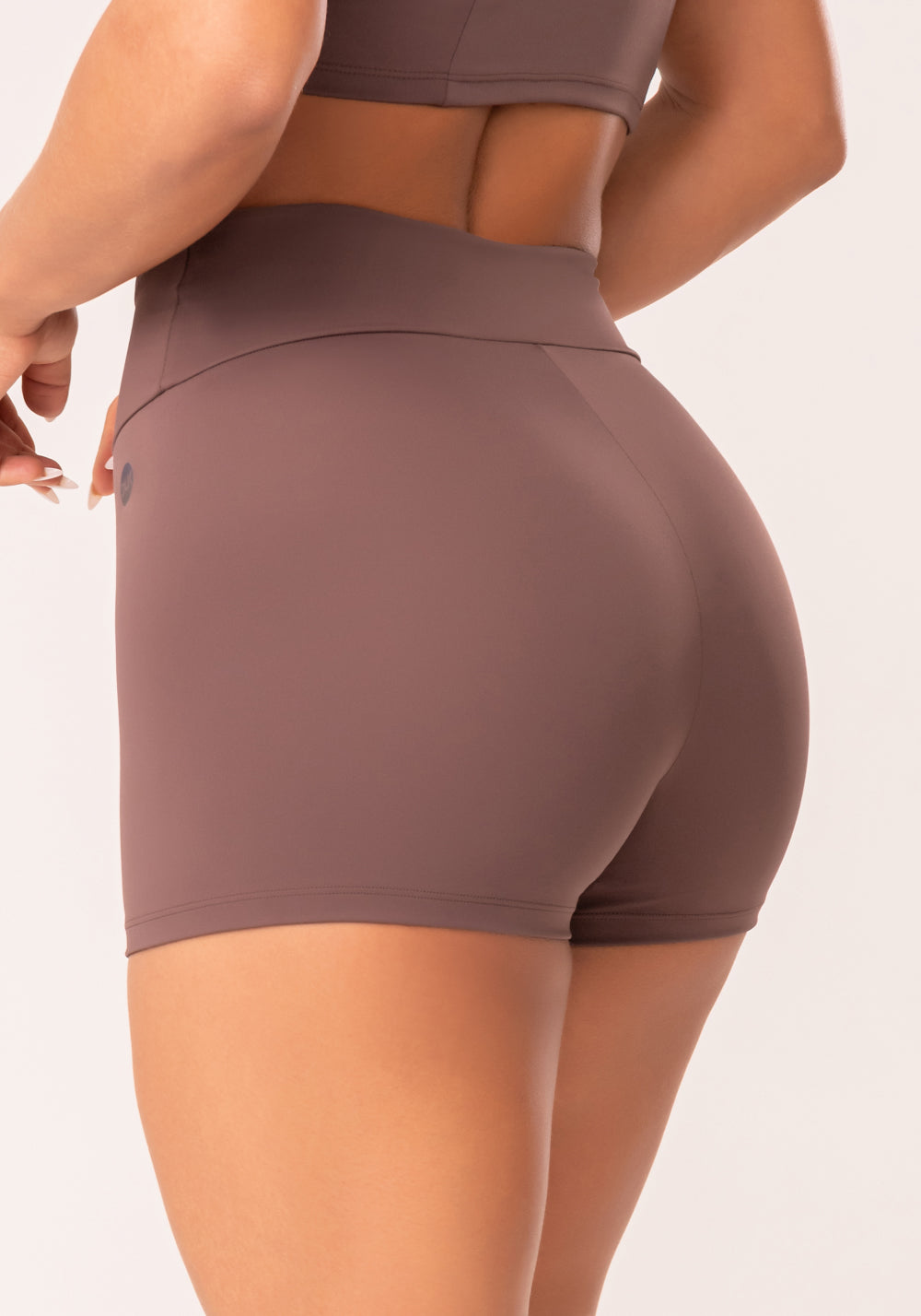 Short Fitness Feminino Marrom Com Cós Largo Oasis Dlk