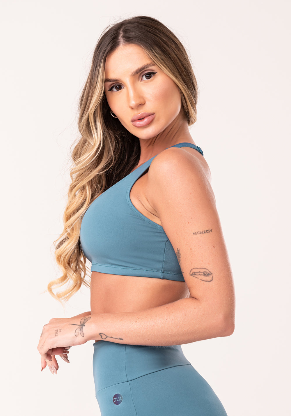Top Fitness Feminino Azul com Bojo e Alças Reguláveis Oasis Dlk