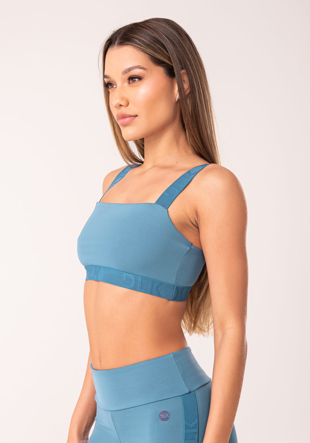 Top Fitness Feminino Azul Com Decote Reto E Elástico Oasis Dlk