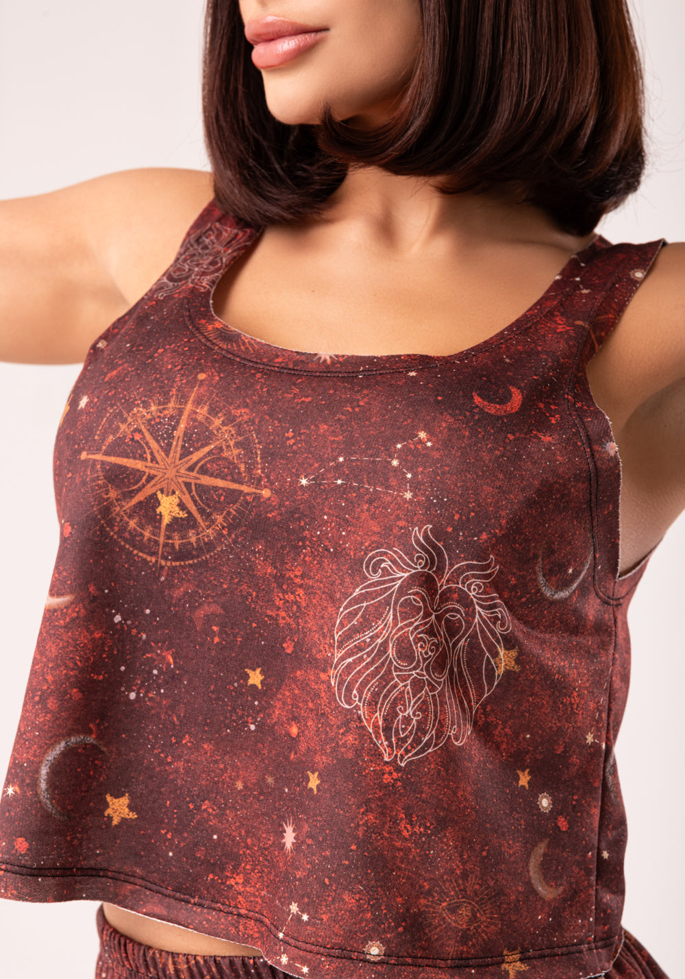 Cropped Feminino Moletinho Estampado Signo Leão Dlk