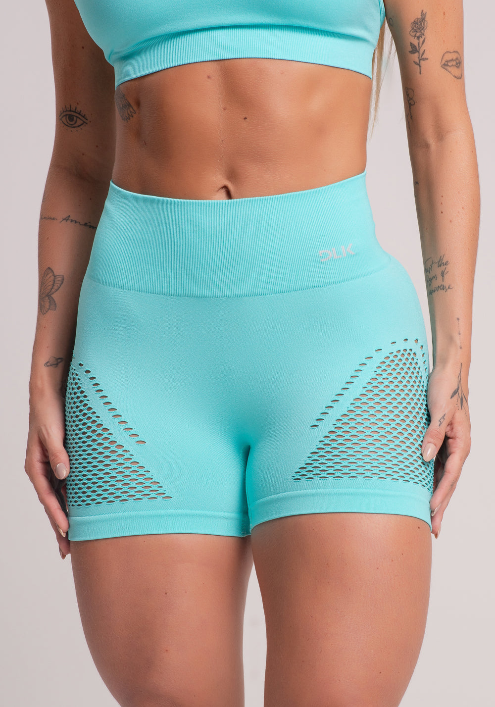 Short Fitness Feminino Verde Água Com Tela E Modela Bumbum Seamless+ Dlk