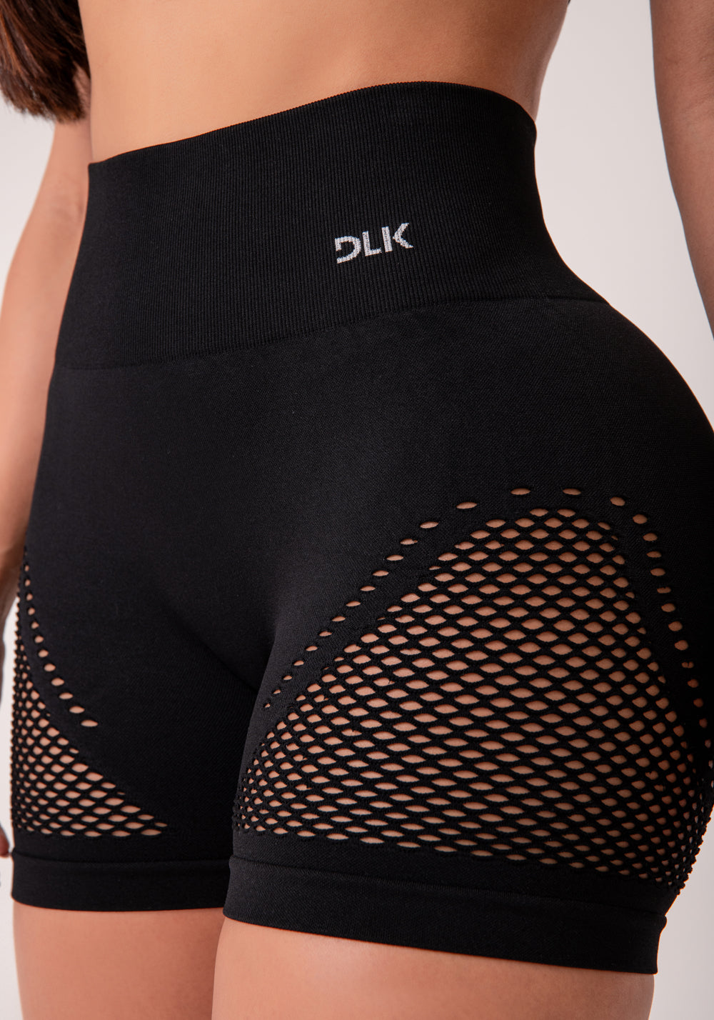 Short Fitness Feminino Preto Com Tela E Modela Bumbum Seamless+ Dlk