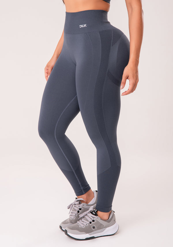 Legging Fitness Feminina Cinza Chumbo Com Detalhe Texturizado E Modela Bumbum Seamless+ Dlk