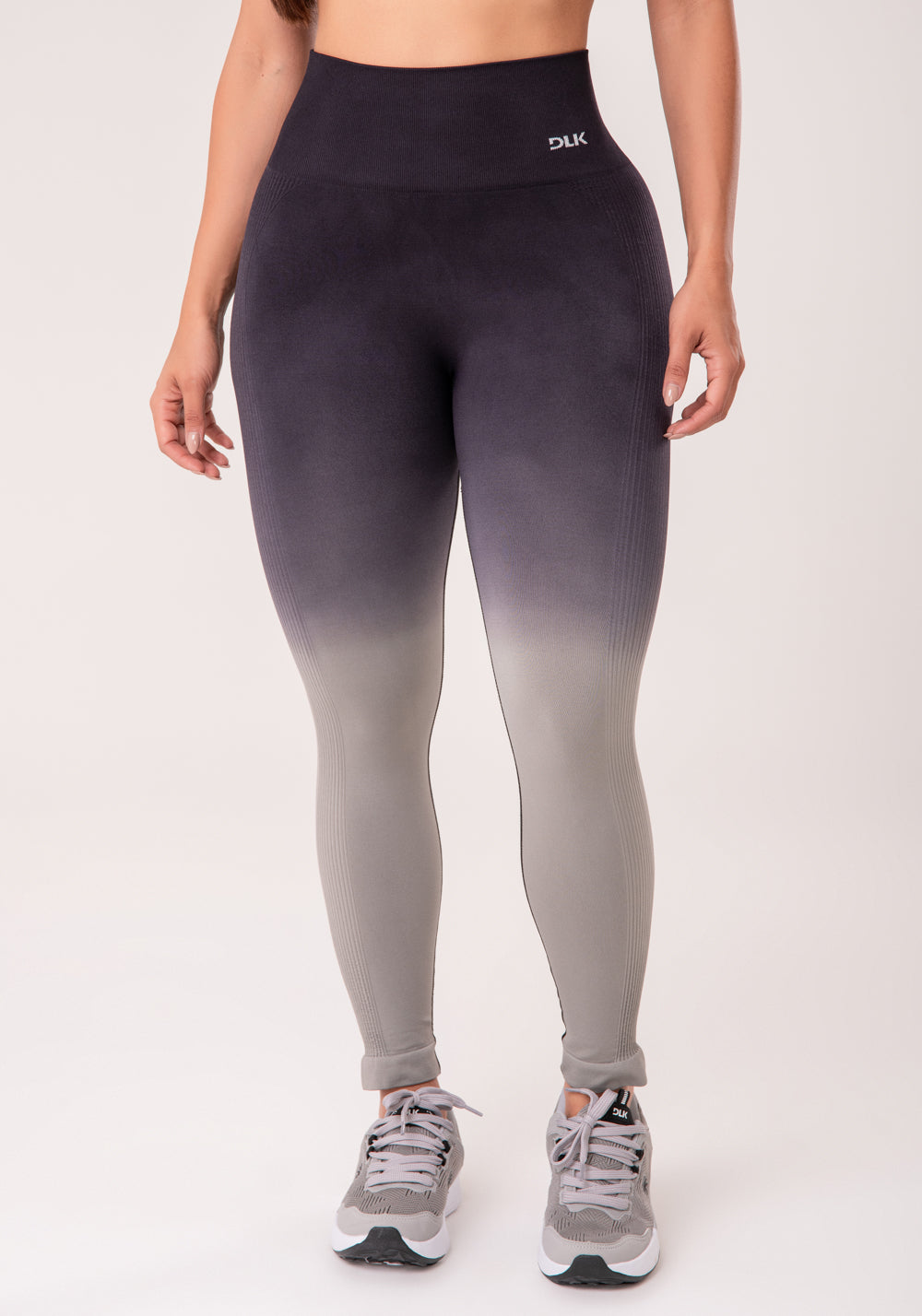 Legging Fitness Feminina Preto Degradê Modela Bumbum Seamless+ Dlk