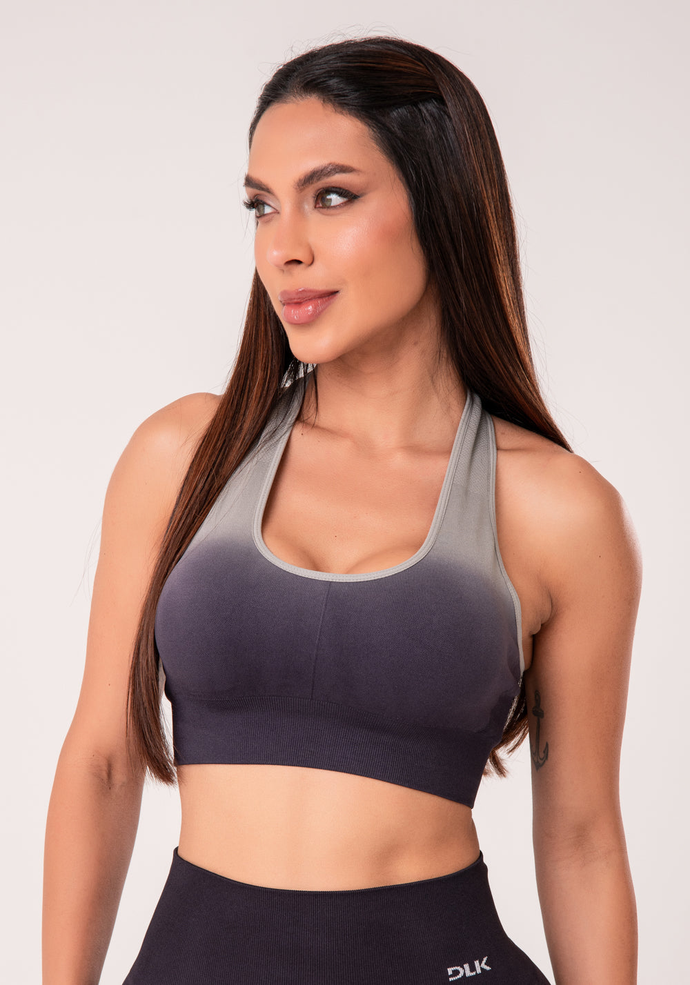 Top Fitness Feminino Nadador Preto Degradê Com Bojo Seamless+ Dlk