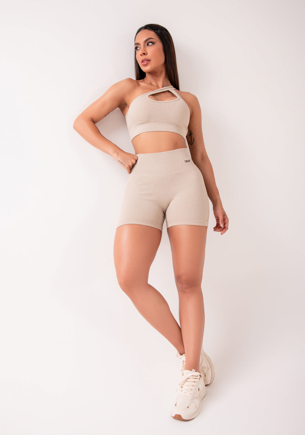 Short Fitness Feminino Areia Canelado Modela Bumbum Seamless+ Dlk