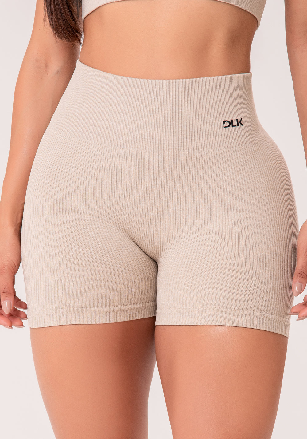 Short Fitness Feminino Areia Canelado Modela Bumbum Seamless+ Dlk