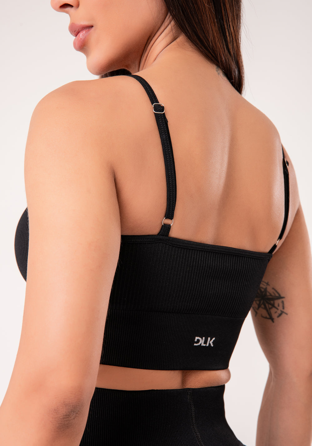 Top Fitness Feminino Preto Canelado Com Bojo E Alças Reguláveis Seamless+ Dlk