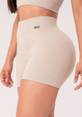 Short Fitness Feminino Areia Canelado Com Cós Alto Seamless+ Dlk