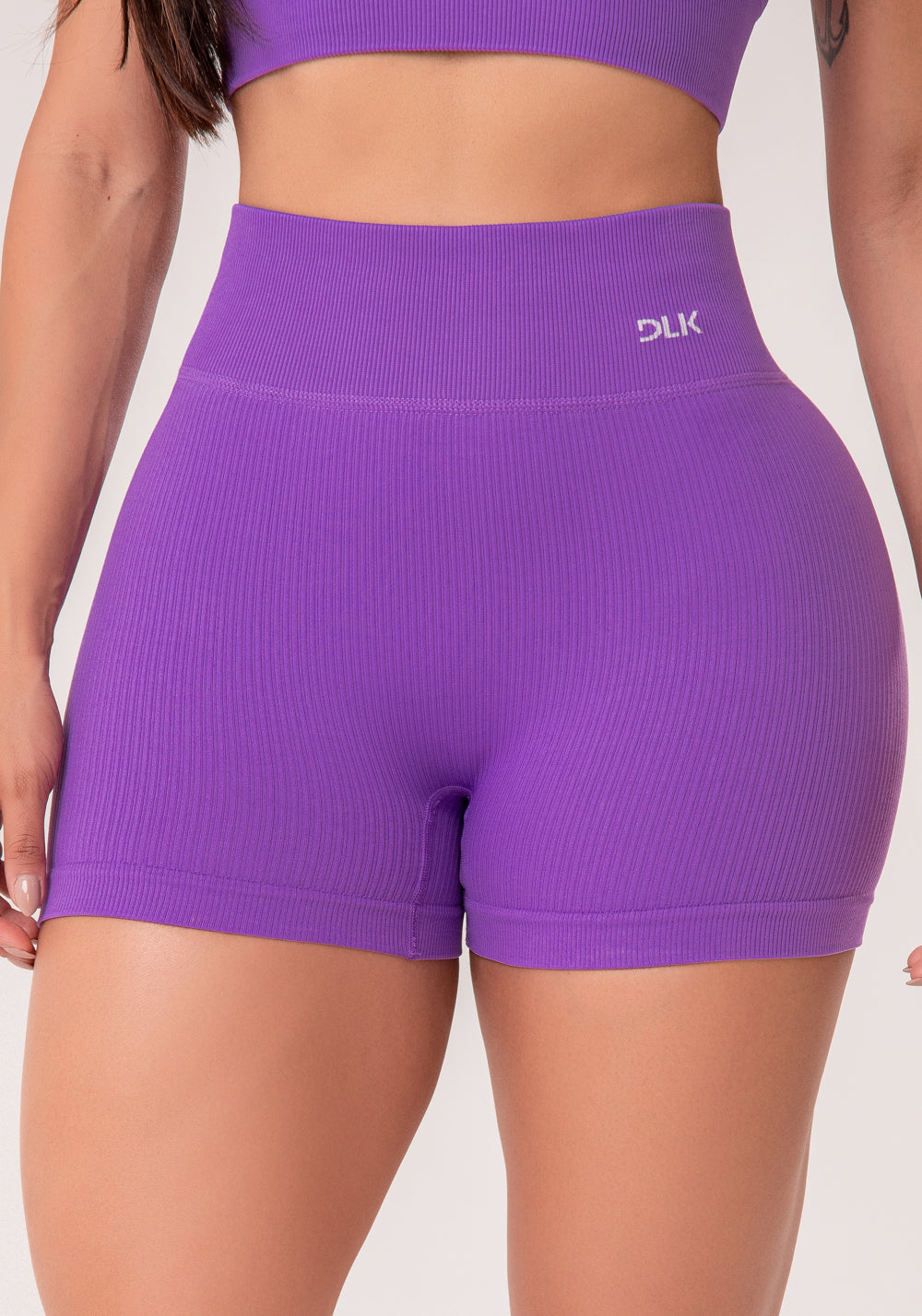 Short Fitness Feminino Roxo Lavanda Canelado Com Cós Alto Seamless+ Dlk
