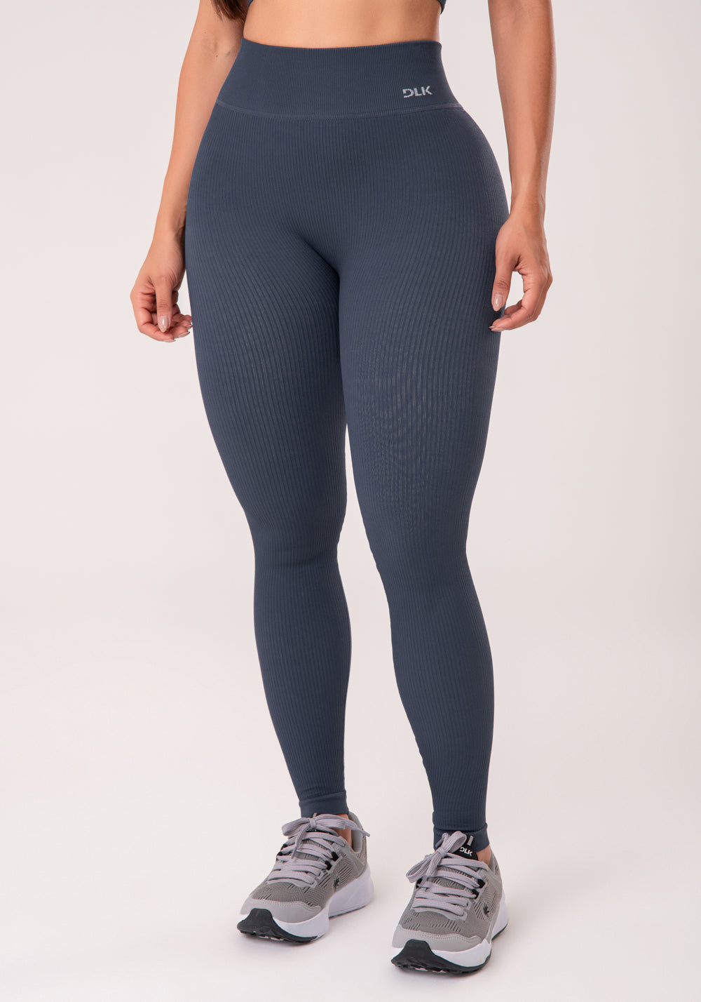 Legging Fitness Feminina Cinza Chumbo Canelada Com Cós Alto Seamless+ Dlk