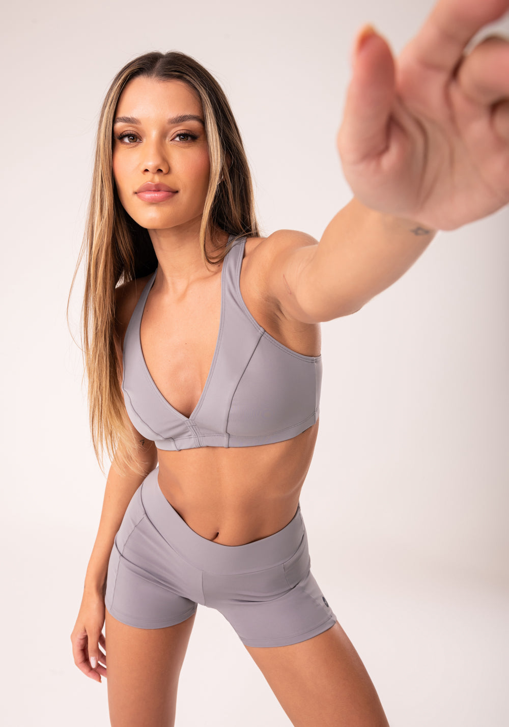 Top Fitness Feminino Nadador Cinza Oasis Dlk