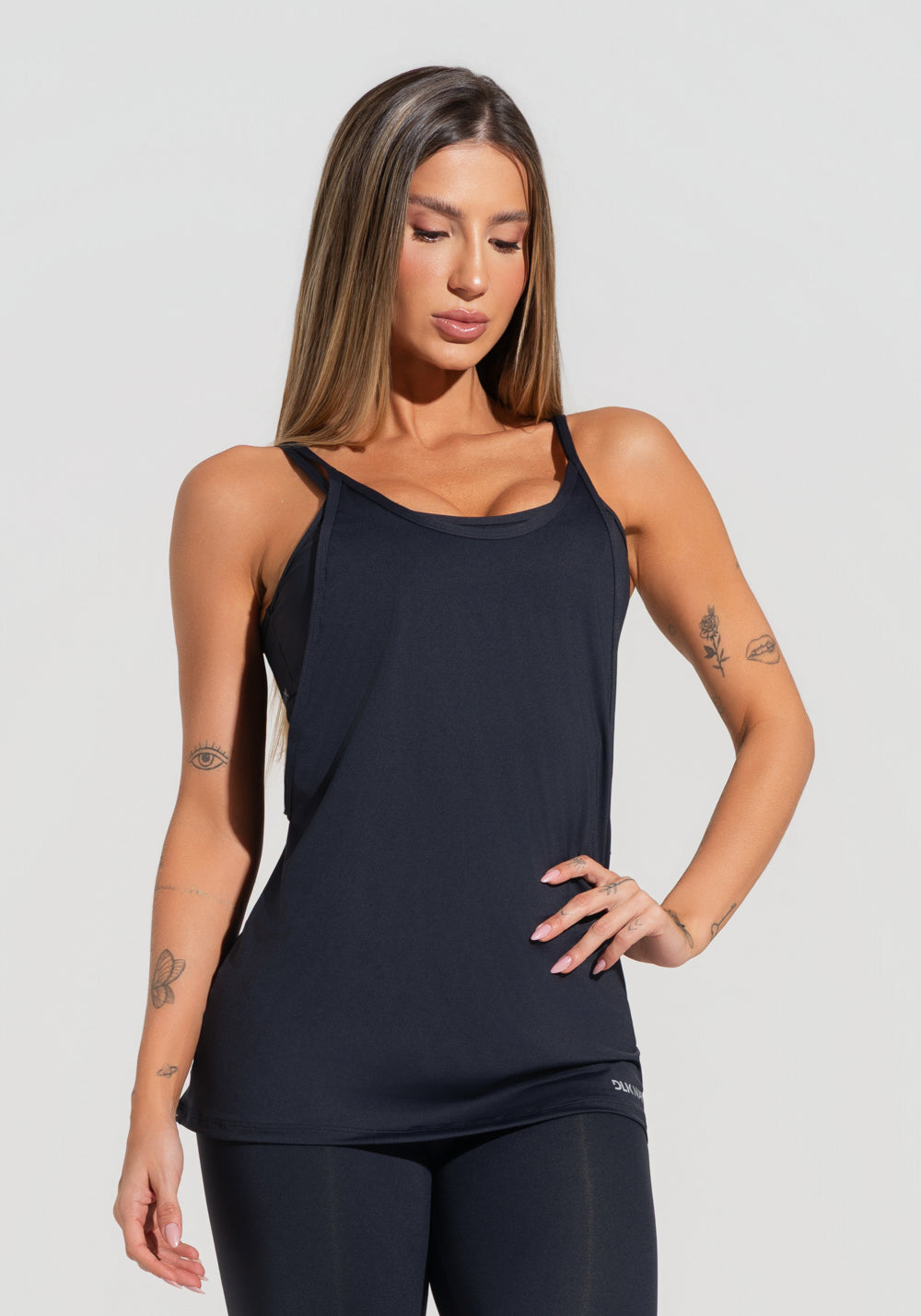 Camiseta Fitness Feminina Com Maxi Cava Dlk Nation Preto