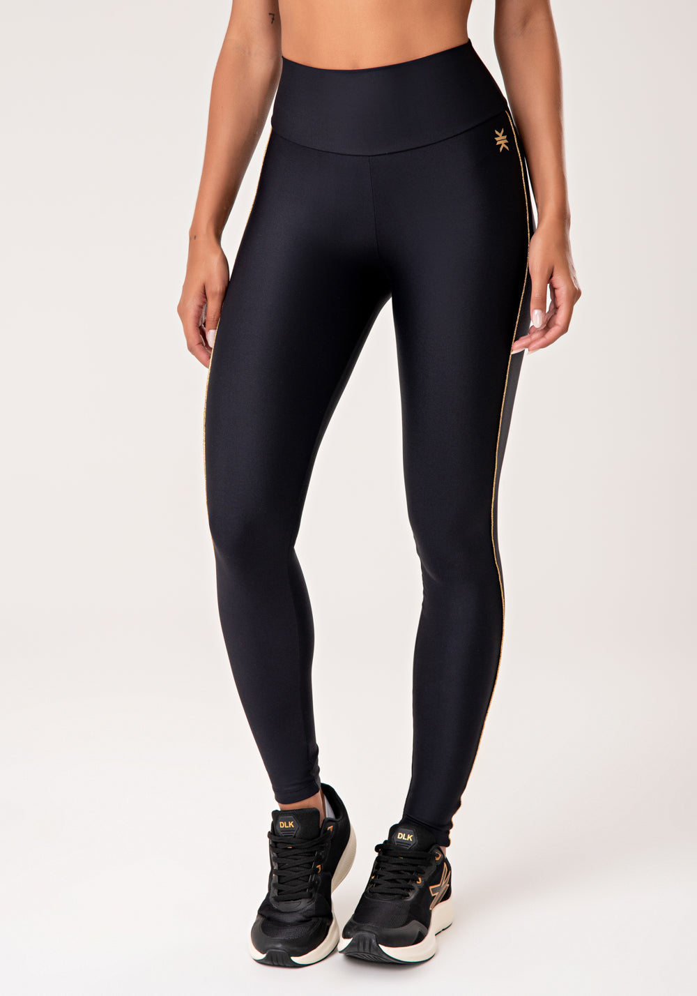 Legging Fitness Feminina Preto Com Detalhe Em Lurex Lush Dlk