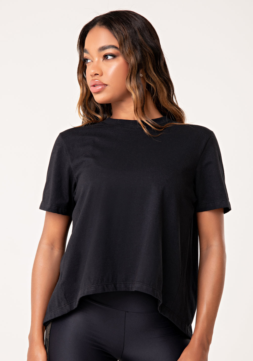 Blusa Feminina De Algodão Preto Com Abertura Nas Costas Lush Dlk