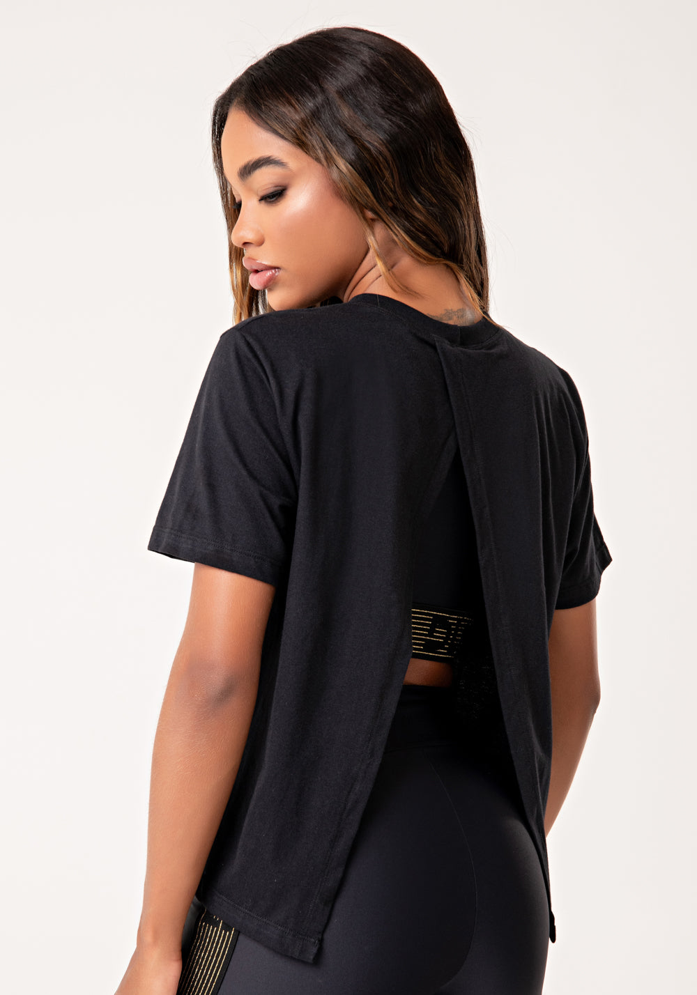 Blusa Feminina De Algodão Preto Com Abertura Nas Costas Lush Dlk