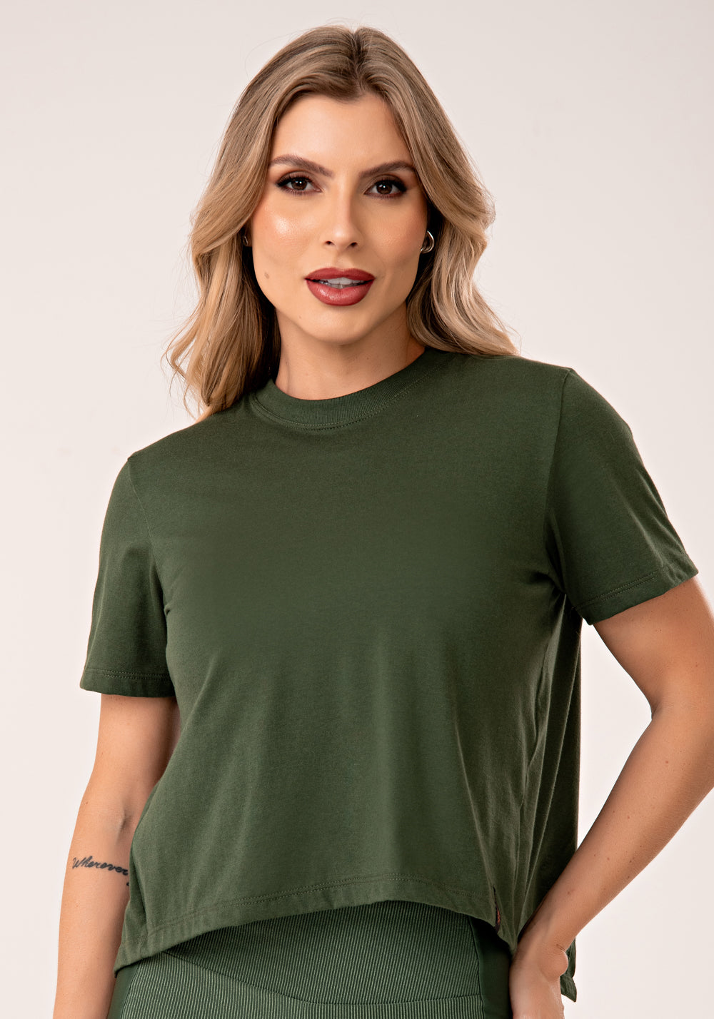 Blusa Feminina De Algodão Verde Com Abertura Nas Costas Lush Dlk