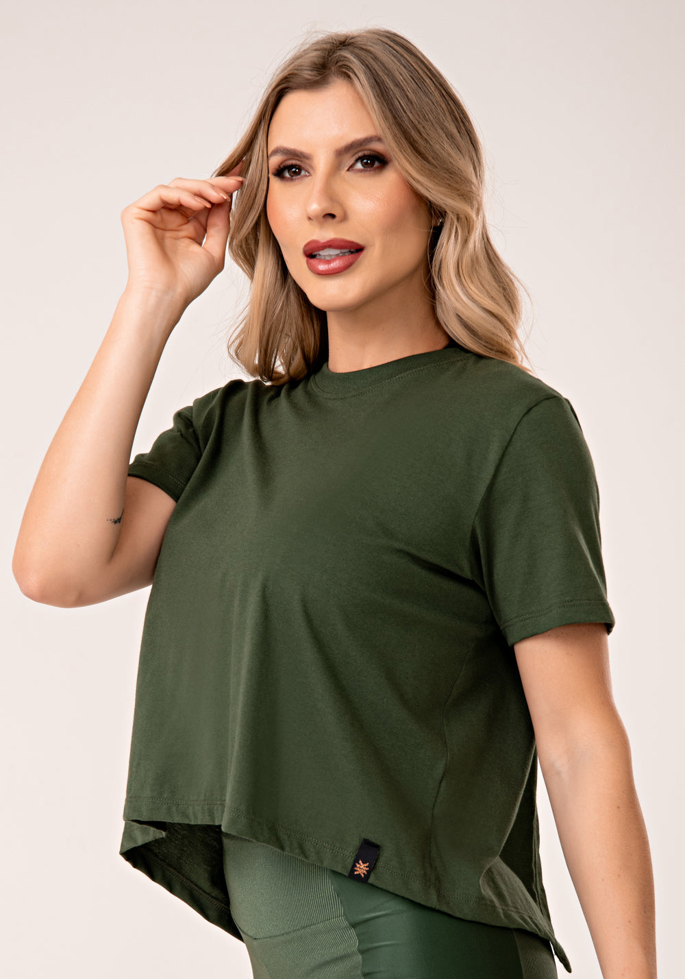 Blusa Feminina De Algodão Verde Com Abertura Nas Costas Lush Dlk