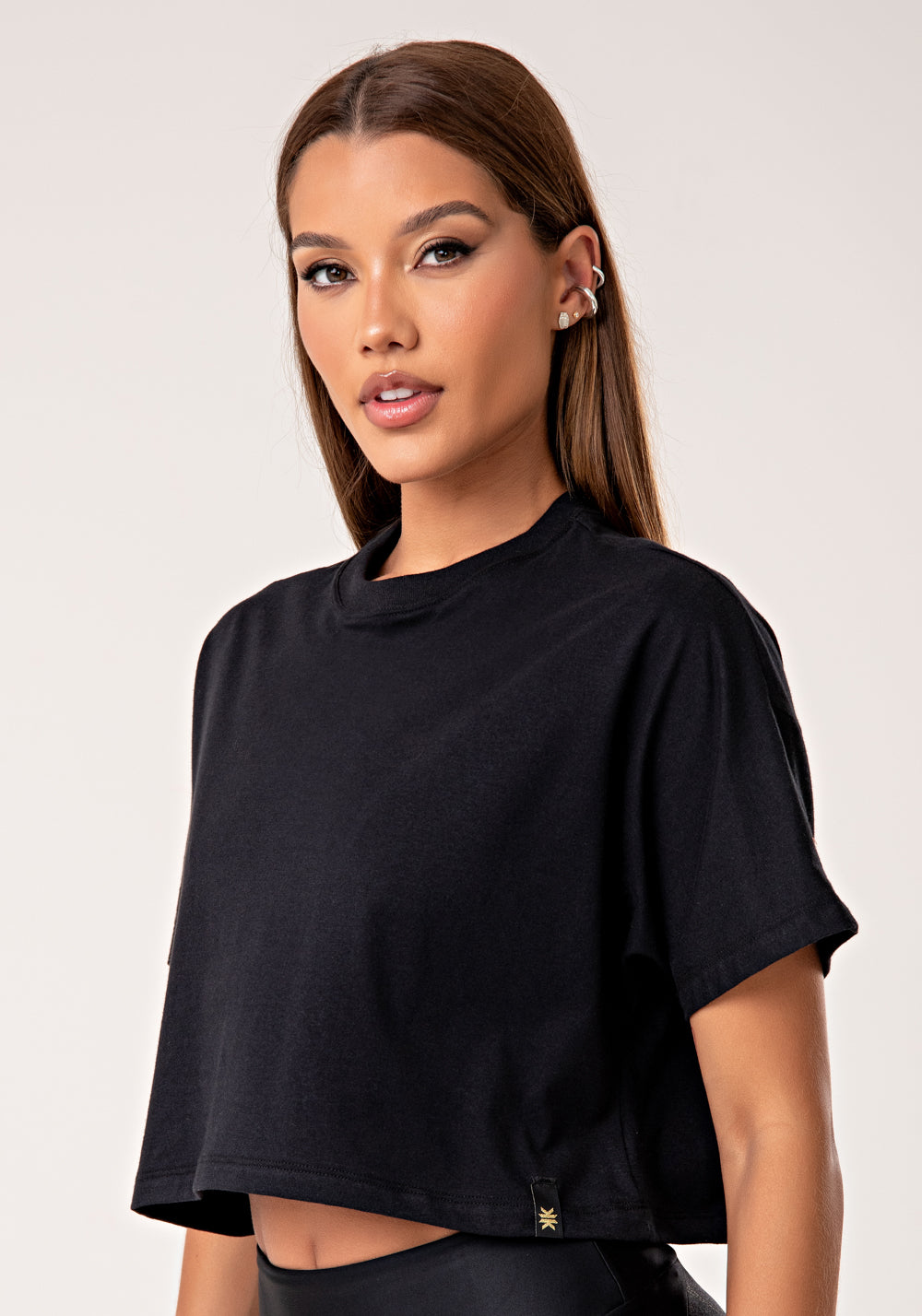 Cropped T-shirt Feminino De Algodão Preto Lush Dlk