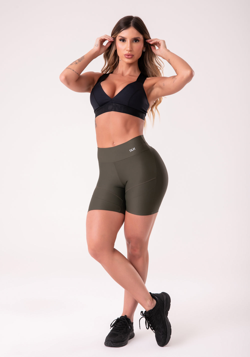 Short Verde Militar Com Recortes Básico Dlk