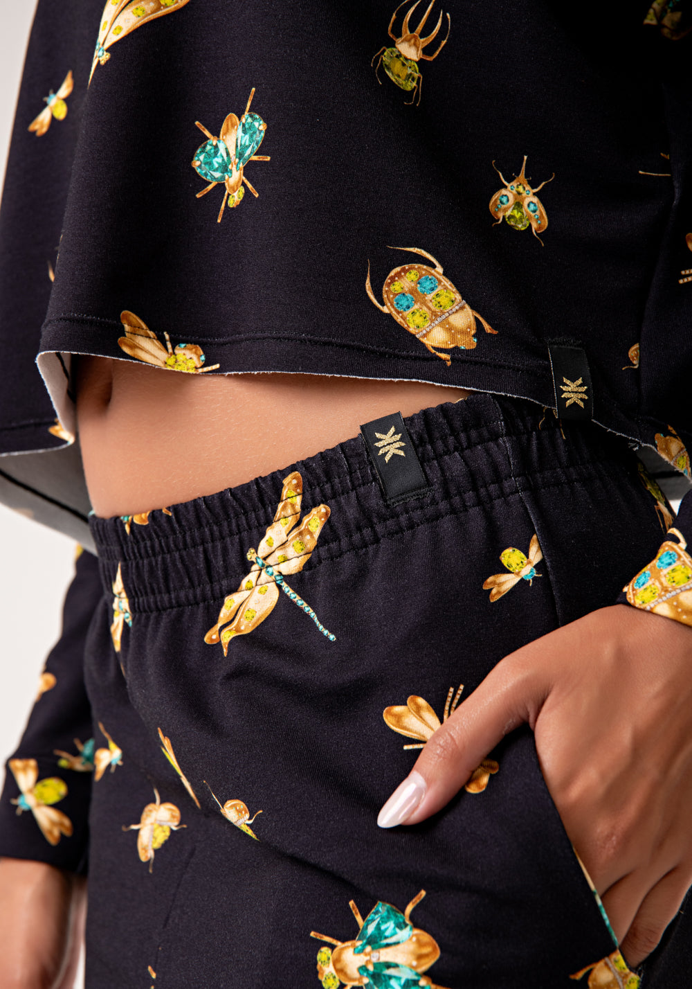 Casaco Feminino Moletinho Estampado Insetos Lush Dlk
