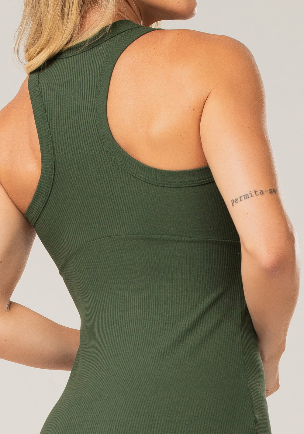 Camiseta Fitness Feminina Verde Nadador Canelada Lush Dlk