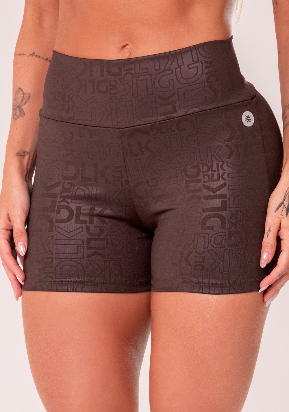 Short Fitness Feminino Marrom Logomania Reflections Dlk