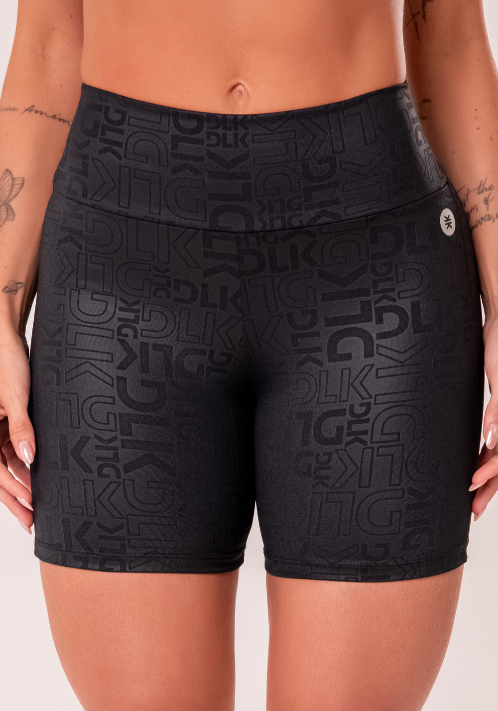 Bermuda Fitness Feminina Preto Logomania Reflections Dlk