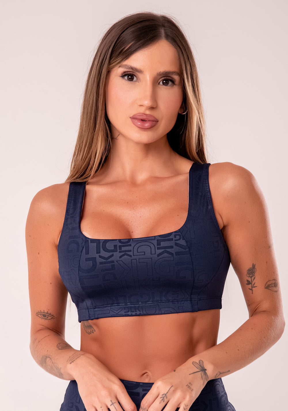 Top Fitness Feminino Azul Marinho Com Decote Quadrado Logomania Reflections Dlk